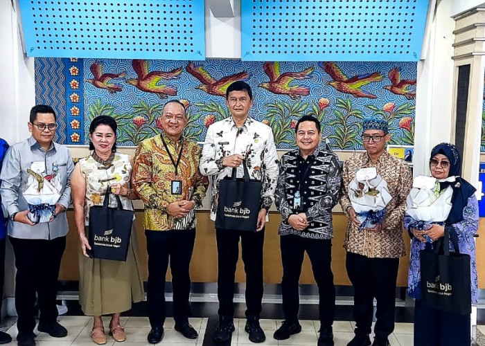 Peringati Hari Pelanggan Nasional, bank bjb KCK Banten Bagikan Bingkisan Spesial