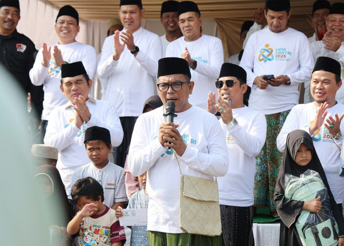 Andra Soni: Santri Harus Jadi Penggerak Kemajuan Banten