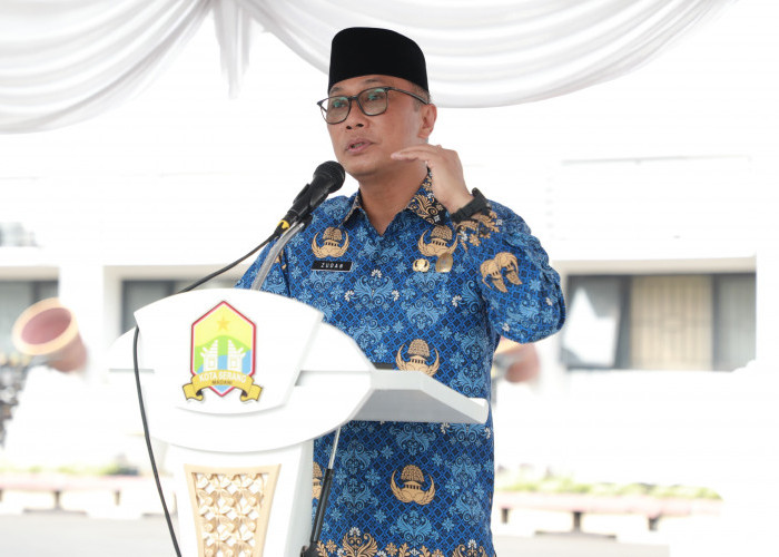 Kepala BKN Sentil Birokrasi Serang, Warga Bukan Pemohon, ASN Harus Melayani