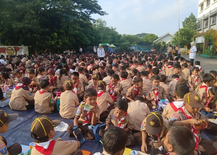 SDN Sukasari 5 Budayakan Makan Sehat Bersama di Sekolah 
