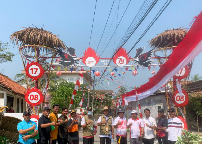 Jadi Ciri Khas, Desa Kedung Pasang Bendera Merah Putih Terpanjang Setiap Tahun