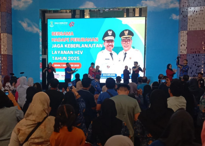 Kelompok Gay Nyumbang Terbesar Penyebaran HIV/AIDS