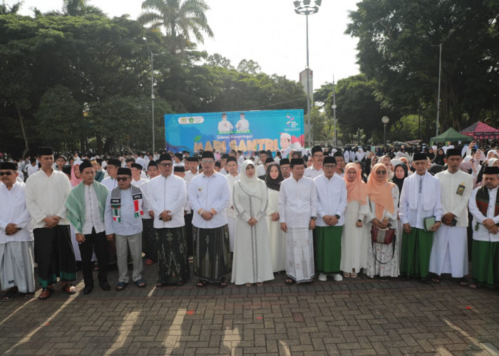 Hari Santri Nasional, ASN Pemkot Serang Kompak Kenakan Busana Muslim 