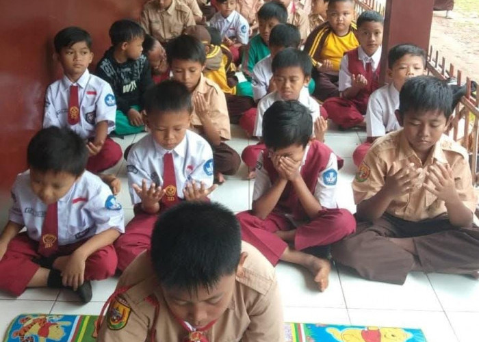 SDN I Legok Tingkatkan Sikap Religius Siswa