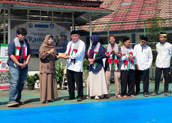 SMPN 2 Pagedangan Serahkan Donasi ke Palestina 