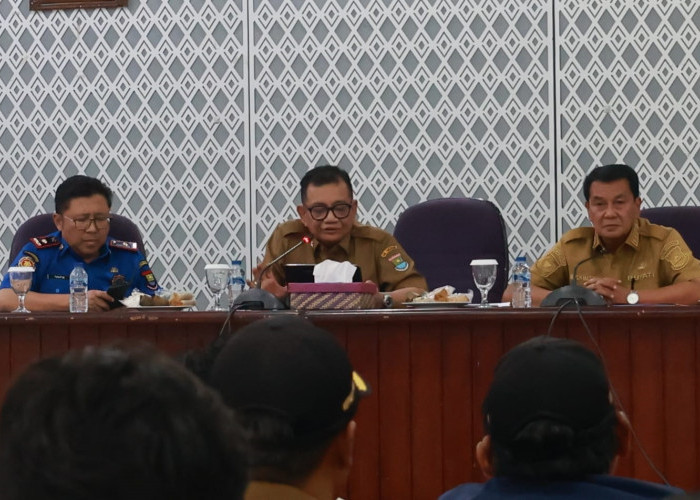 Normalisasi dan Tandon Air Jadi Solusi, Bupati Pimpin Rapat Penanganan Banjir Kadu Jaya Curug