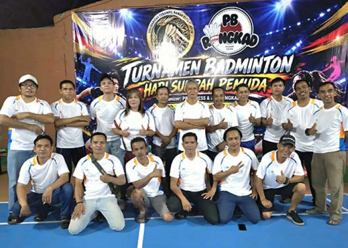 PB Stress-Rungkad Satukan Pecinta Badminton