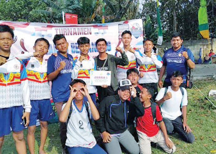 SMPN 2 Solear Juara Bola Sundul Tingkat Kecamatan