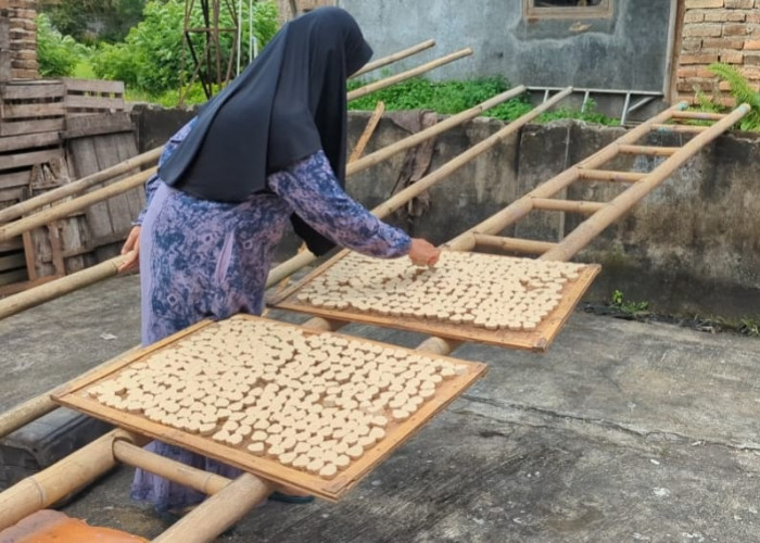 Produksi Kue Satu Meningkat Jelang Lebaran