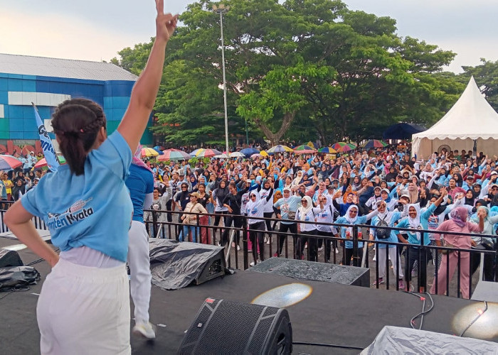 Tetap Semangat Walau Diguyur Hujan, Ribuan Peserta Senam Gemoy Meriahkan Konser Indonesia Maju GBN di Lebak Ba