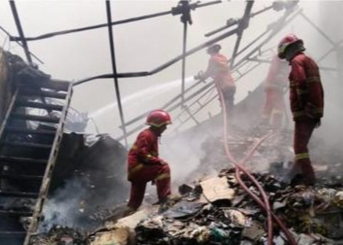 Lapak Barbek di Ciledug Ludes Terbakar