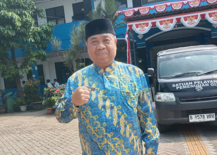 Plt Kepala SMPN 24 Kota Tangerang Sidin Azis, Tanamkan Disiplin 