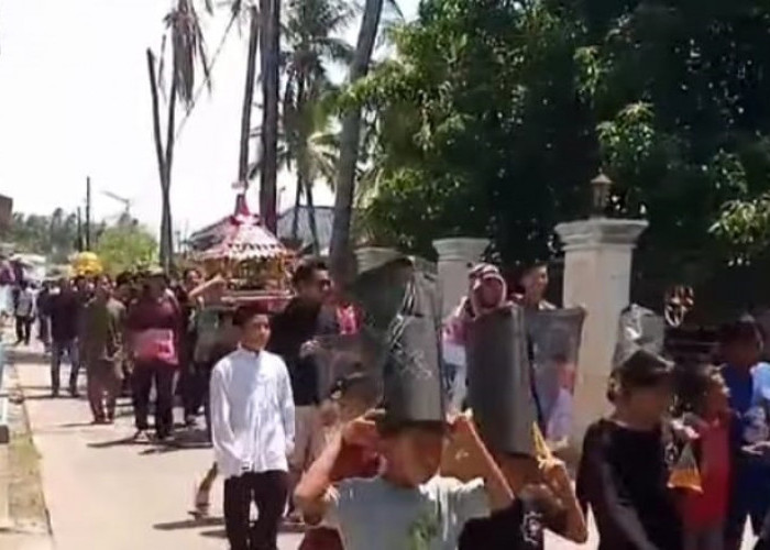 Pawai Meriahkan HUT Desa Marga Mulya