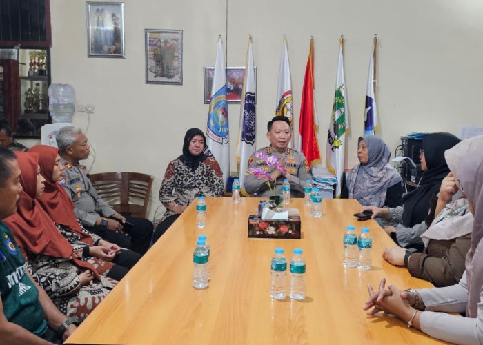 Imbau Siswa Tak Ikut Demo, Kapolres Tangsel Datangi SMK Sasmita