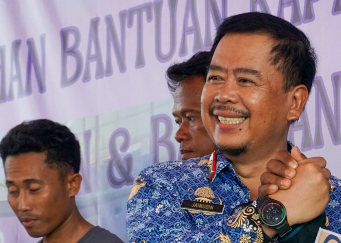 Kendaraan Over Tonase Penyebab Jalan Rusak