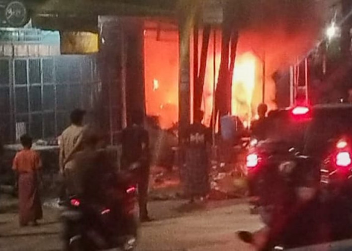 Akibat Iseng, Warung Madura Berujung Ludes Terbakar 1 Orang Luka