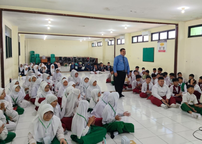 SMP Al Mujahidin Pamulang Ciptakan MPLS Ramah dan Menyenangkan