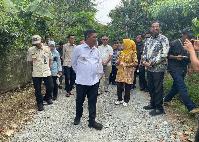 40 Ruas Jalan Desa Mulai Dibangun