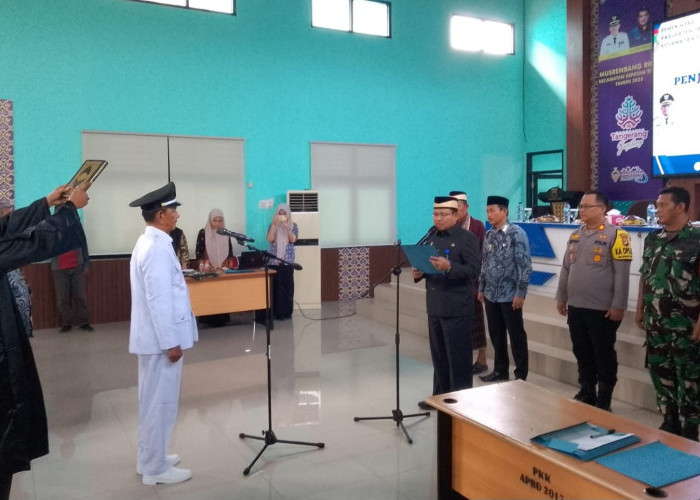 Camat Sepatan Timur Lantik Pj Kepala Desa Jati Mulya