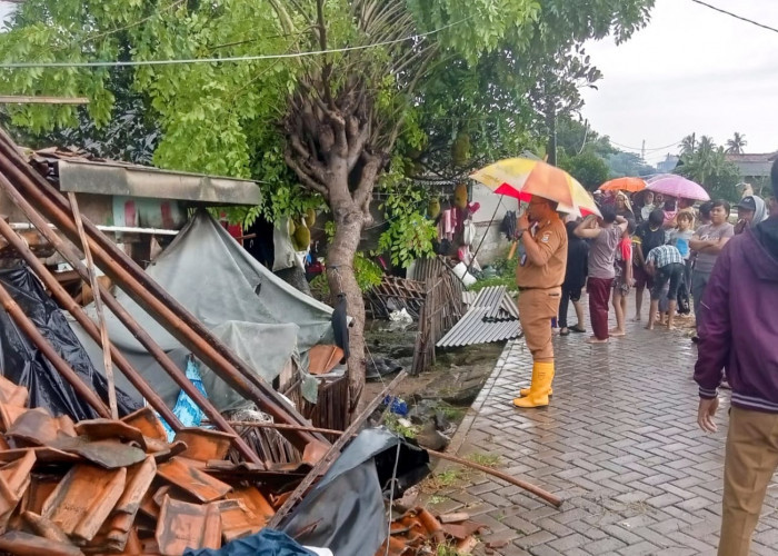 Kades Minta Bantuan Dinsos, 104 KK di Desa Sukadiri Terdampak Bencana Puting Beliung