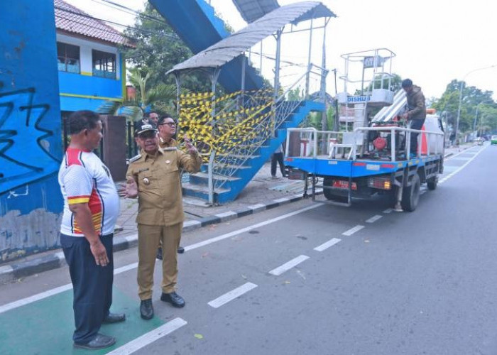 Terima Laporan dari Warga, Sachrudin Gerak Cepat Tinjau JPO Daan Mogot