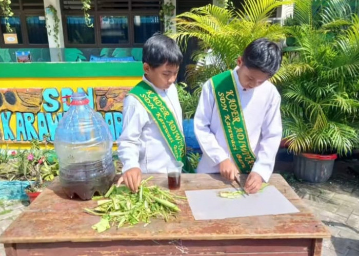 SDN Karawaci Baru 4 Manfaatkan Sampah Organik Jadi Kompos