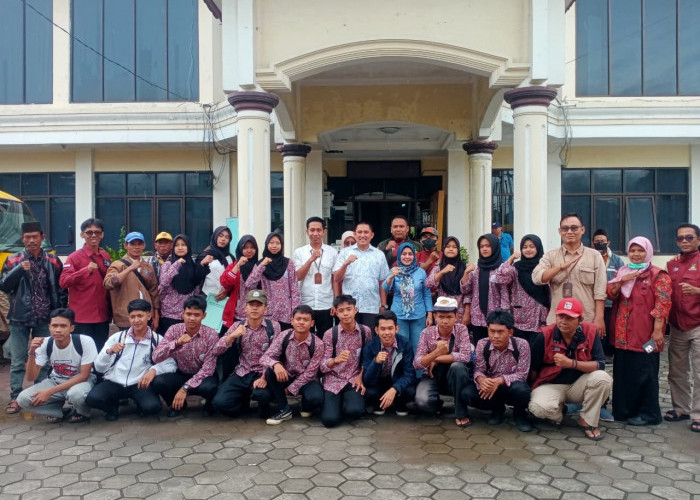 Siswa Kabupaten Juara Pertama Sekolah Rakyat