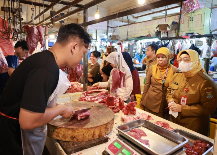 Wabup Intan Sidak Pasar Kelapa Dua, Jaga Stabilitas Harga dan Pasokan
