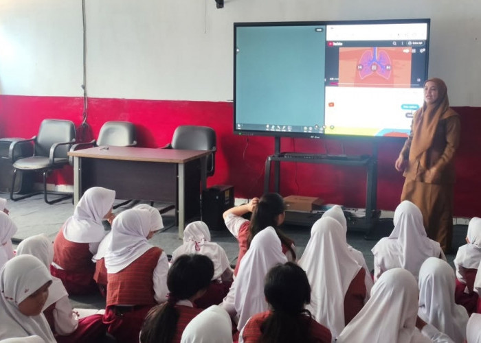 SDN Cipadu 2 Manfaatkan IFP Agar Siswa Lebih Interaktif dan Kreatif