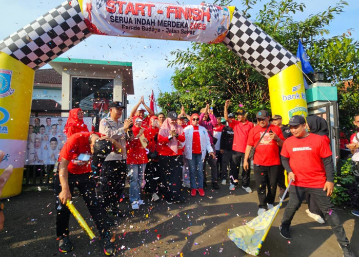 Peringatan HUT RI Kelurahan Serua Indah Ditutup Jalan Santai