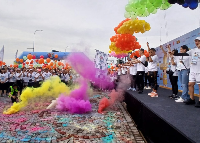 Ari Lasso dan Ribuan Peserta ‘Paramount Color Walk’ 2025 Mewarnai Kota Gading Serpong dengan Penuh Energi
