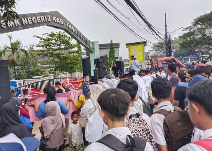 Anak Tak Lolos, Orang Tua Demo, Pendemo Tuding SPMB di SMKN 2 Kabupaten Tangerang Curang dan Tidak Transparan
