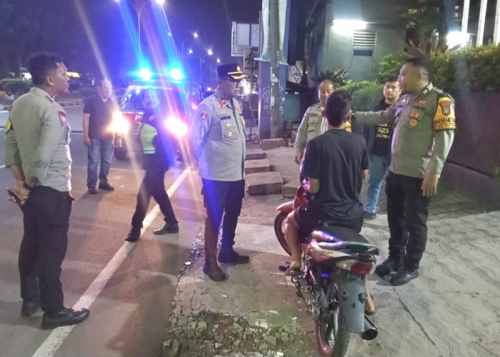 Polsek Serpong dan Curug Gelar Patroli Blue Light