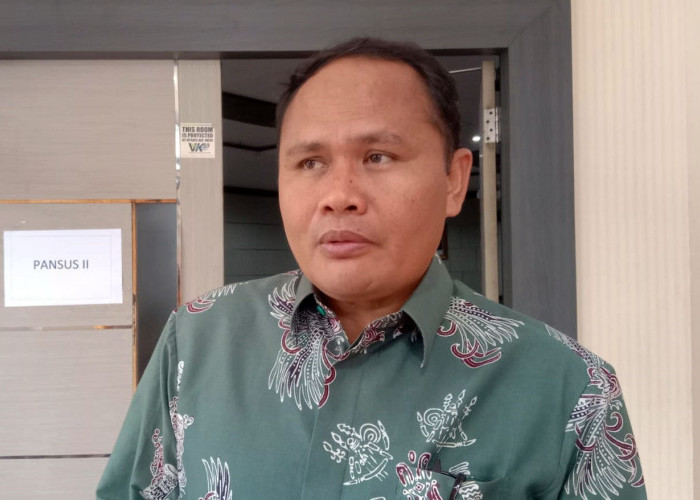 Komisi I Minta Pengusaha Patuhi Aturan