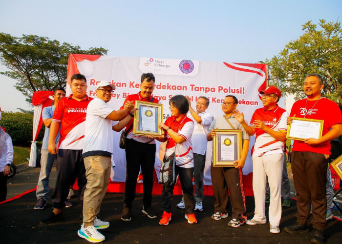 Car Free Day di Bintaro, Pilar Serahkan Penghargaan untuk Grup Band ABK yang Pecahkan Rekor Dunia