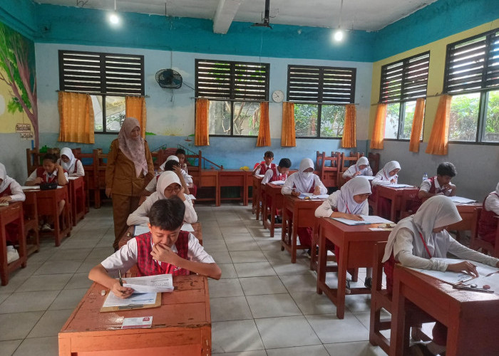 Melihat Ujian Sekolah di SDN Larangan 11 Kota Tangerang, Yang Mudah  Duluan, Yang Sulit Belakangan