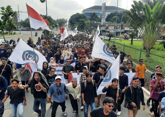 1.000 Mahasiswa dan Santri Banten Gelar Aksi Damai Kawal Pemerintah Jokowi Sampai Tuntas.