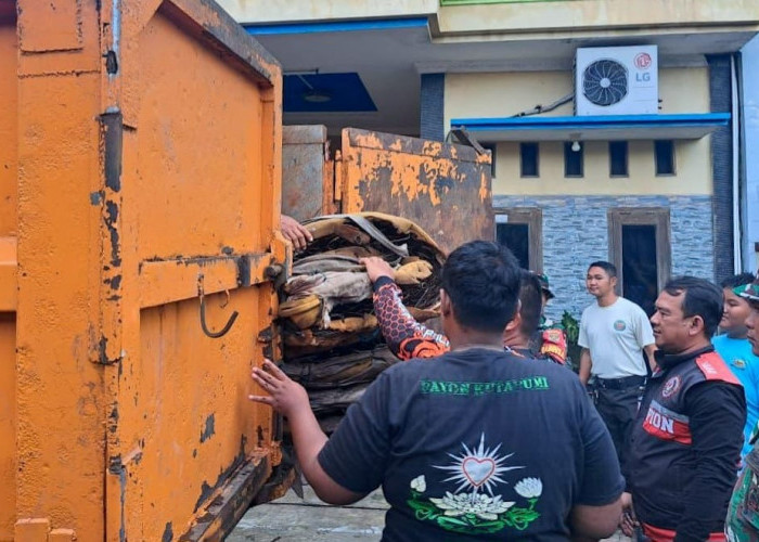 Gelar Kerja Bakti Massal Pasca Banjir