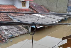 6.842 Warga Masih Menginap di Tenda Pengungsian Hari Kedua, Ketinggian Air di Periuk Damai Mencapai 5 Meter