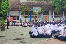 Polisi Ajak Siswa SMPN 1 Pakuhaji Jaga Kamtibmas 