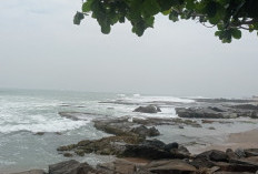 Wisatawan Agar Waspada Gelombang Laut Selatan