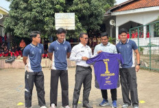 Siswa SMPN 1 Pagedangan Antusias Sparing Lawan Tim Persita