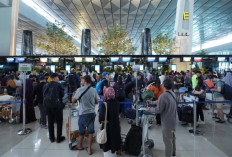 Puncak Nataru, Bandara Soekarno-Hatta Dipadati Penumpang