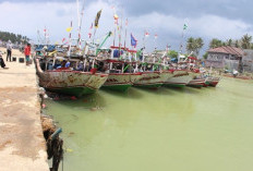 Nelayan Tetap Melaut Meski Anak Krakatau Status Siaga