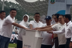 Di Depan Menteri, Gubernur Anda Soni Pamer Sekolah gratis 