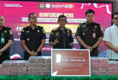Kejari Serahkan Rp14,2 Miliar ke Negara, Uang Berasal dari Kasus Pinjol