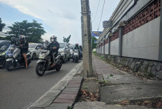 Jalan Raya Cipondoh Belum Ramah Disabilitas, Jalur Pemandu Banyak Terhalang Tiang