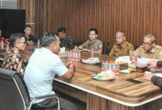 Wabup Amir Terima Audiensi Mantri Tani Desa