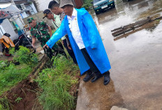 Pengembang Perbaiki Tebing Kali yang Longsor