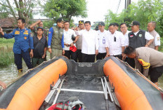 Kolaborasi dengan BBWS C3, Bupati Maesyal Tinjau Banjir di Kresek
